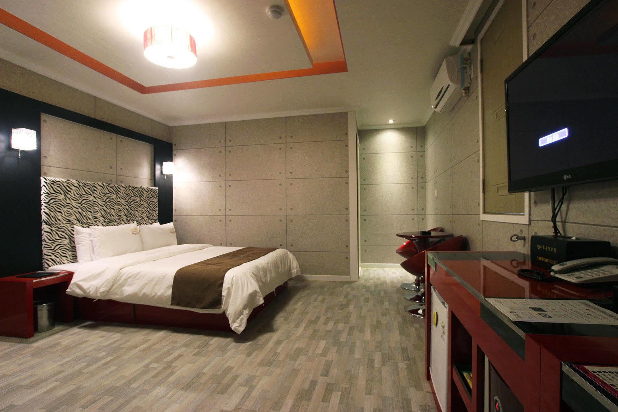 Chocolate Hotel Gwangju Metropolitan City Exterior foto